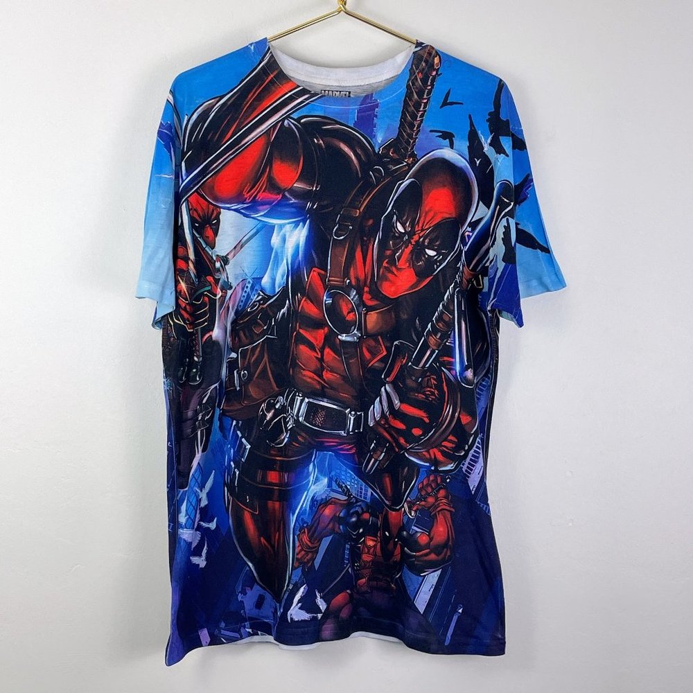 Marvel Deadpool Allover Print Graphic Tee Size: L